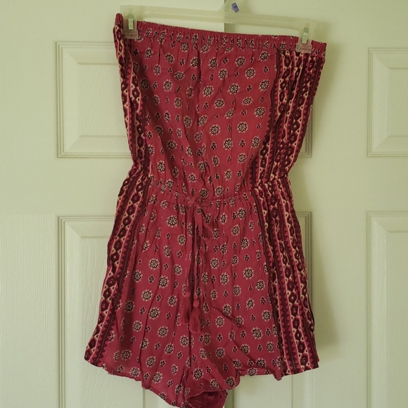 Romper - Picture 2 of 4